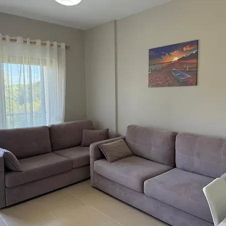 Velipoja Apartment Daire *