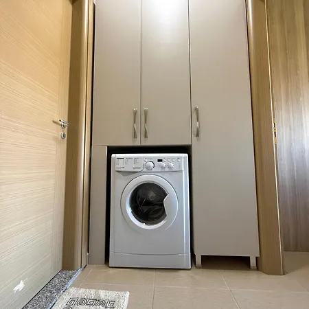 Velipoja Apartment *